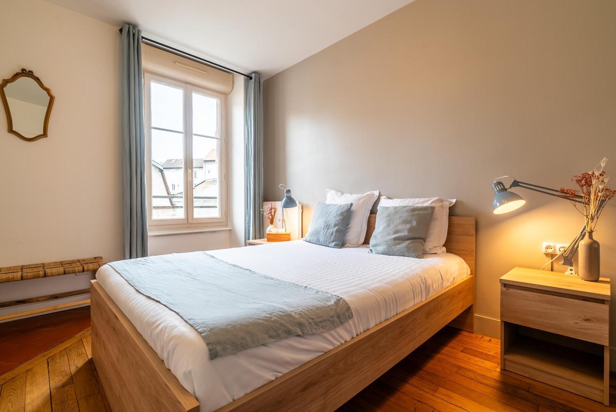Apartment Mon - Gare De - Familial - Parking En Supp