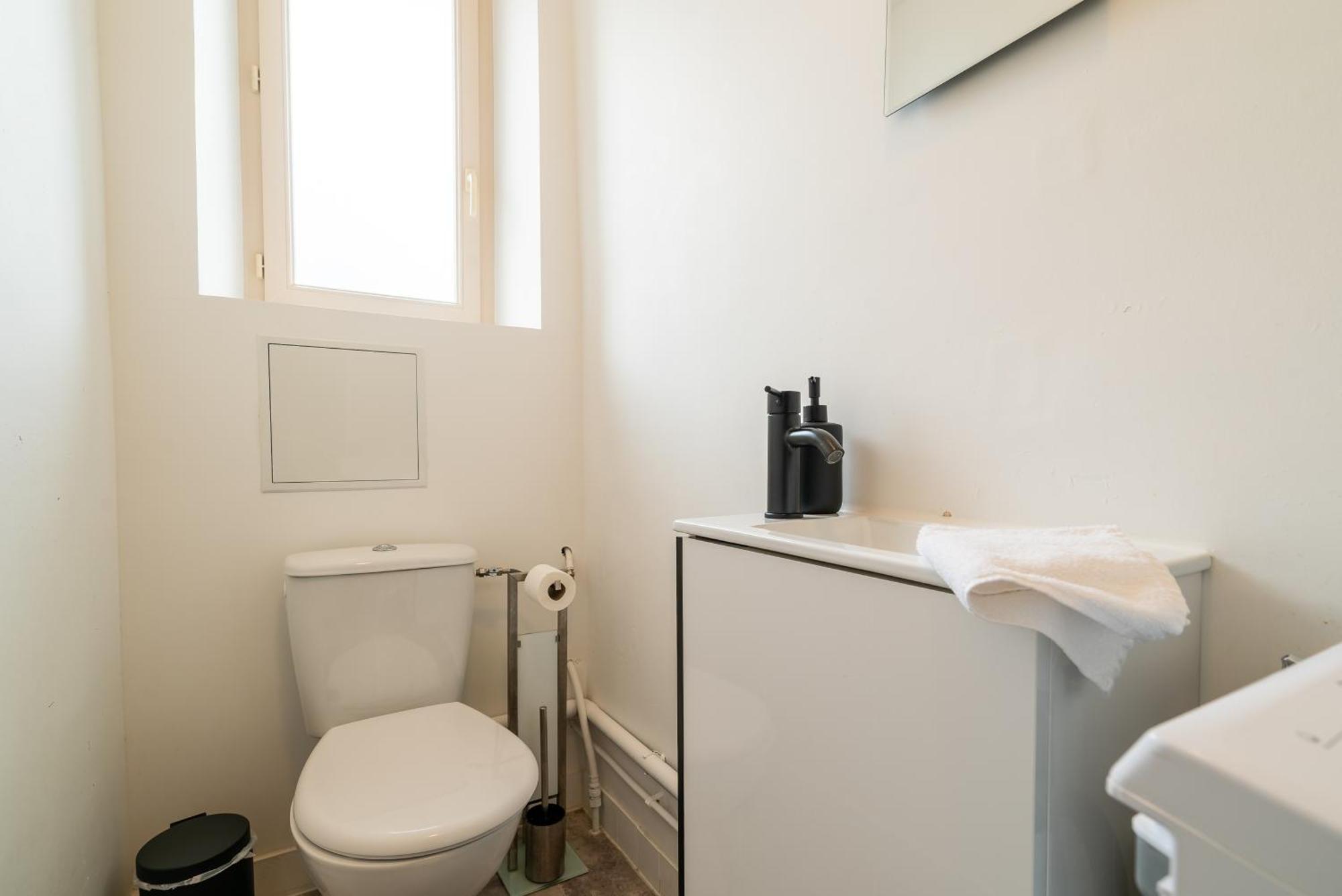 Mon - Gare De - Familial - Parking En Supp Apartment *